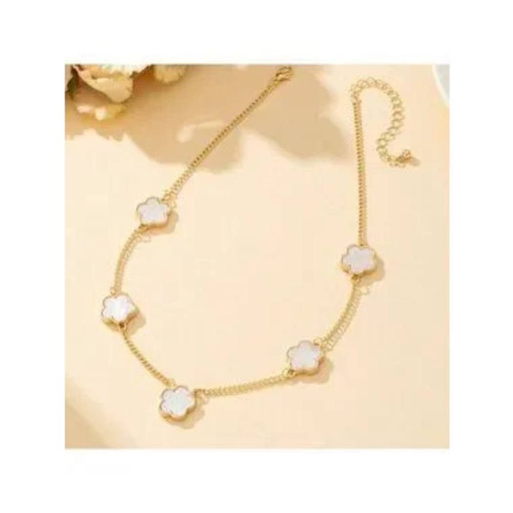 18K Gold Filled Mother of Pearl Clover Flower Necklace (14.6" + 2.7")